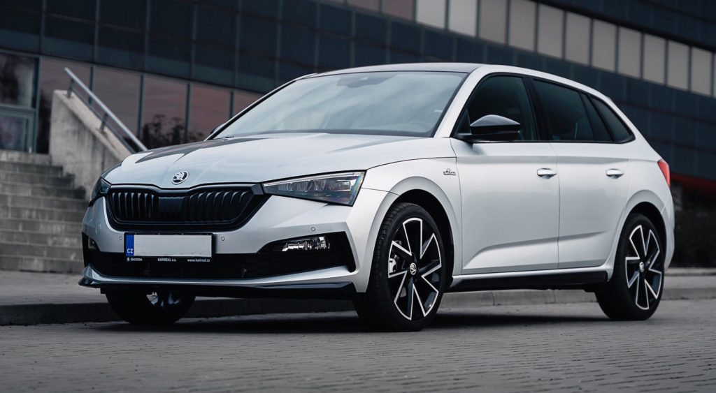 auto di cortesia skoda a Milano